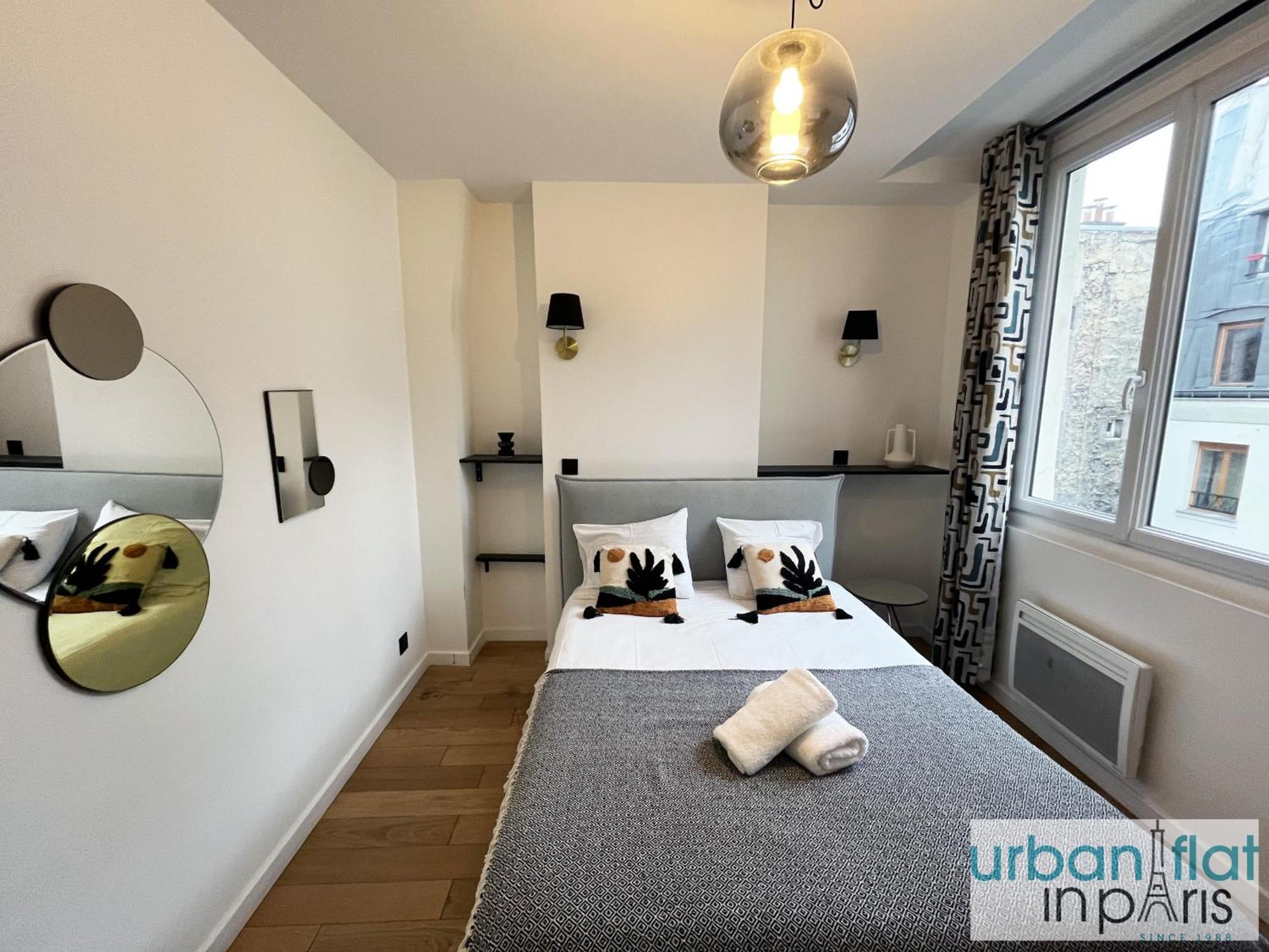 97 - Urban Colonnes De Buren Párizs Kültér fotó